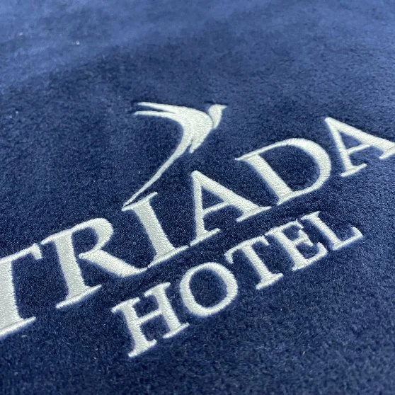 logo Nakışlı Nefti Renkli Restaurant polar sal